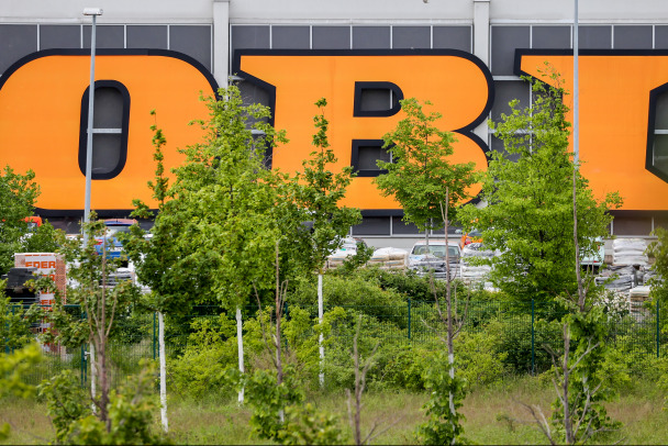 У российских гипермаркетов OBI в четвертый раз за год сменились владельцы - фотодетки.рф
