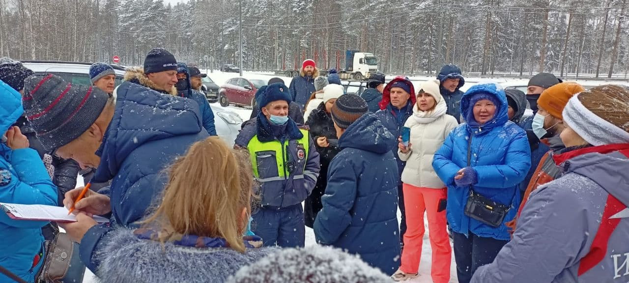 У трассы quot;Колаquot; прошёл народный сход против строительства мусорообрабатывающего 