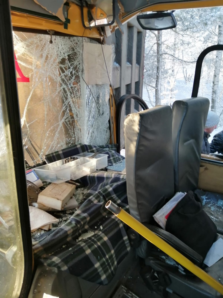 Новости происшествия ньюс. Авария школьного автобуса сегодня Лужский район.