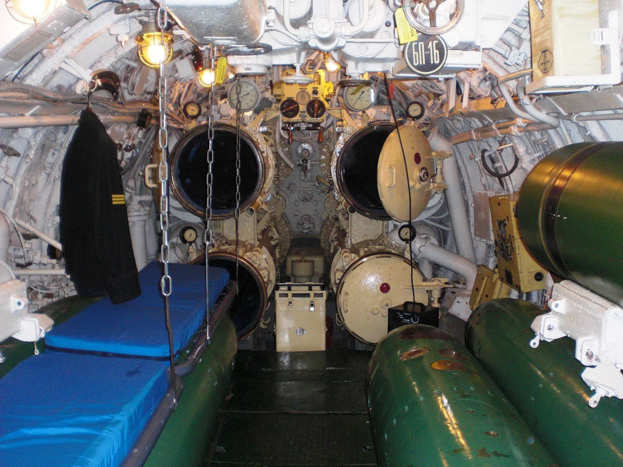 как всплыть на подводной лодке rust фото 53