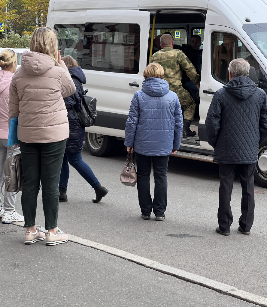 Если раны – небольшой». Маленькое прощание в большом Петербурге › Статьи ›  47новостей из Ленинградской области