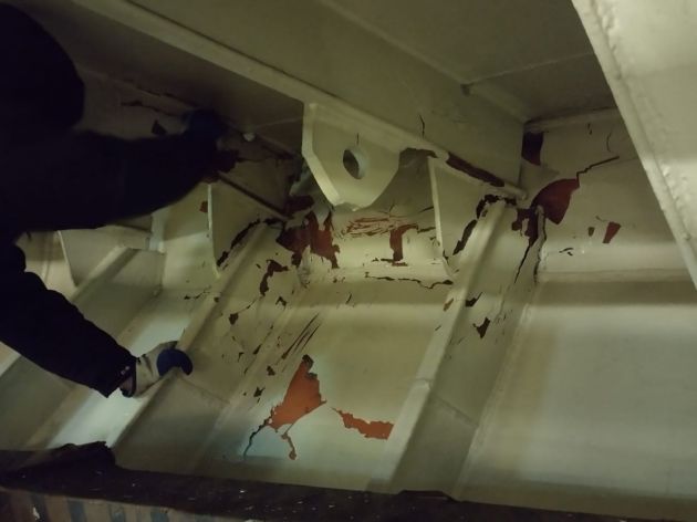 Буксир навалился на судно в порту Усть-Луги в Ленобласти 19 февраля ...