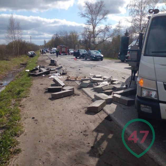 4 мая 2023 года на трассе "Ропша – Марьино", у поселка Новая Ропша ...