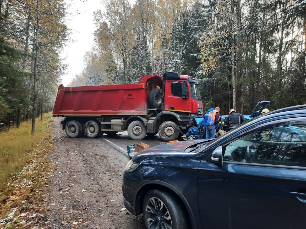 У Сертолово Всеволожского района Ленобласти 19 октября 2023 года легковой  автомобиль столкнулся с самосвалом › Статьи › 47новостей из Ленинградской  области