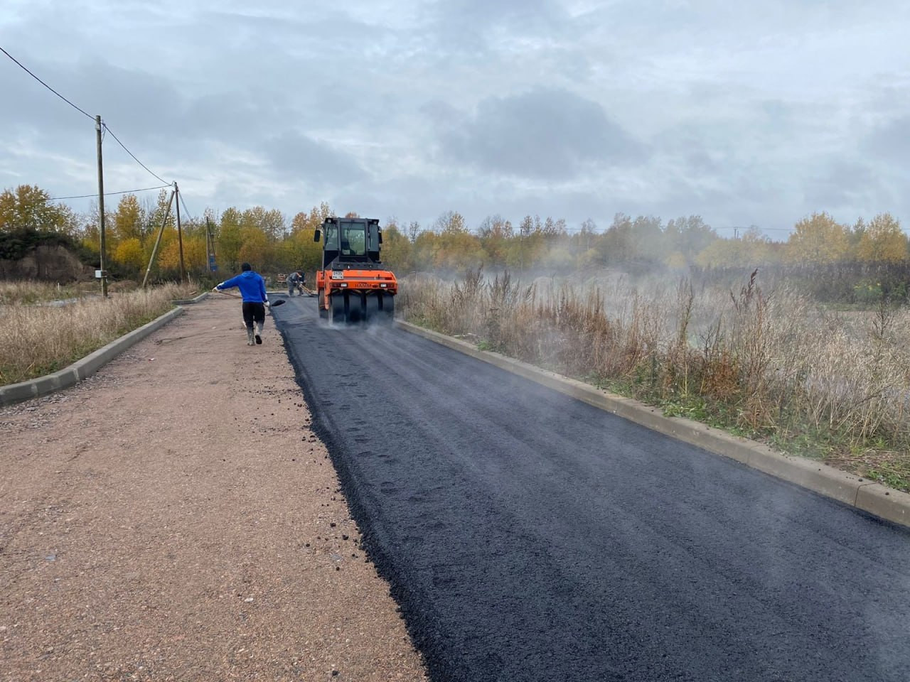 В Молодцово строят дорогу для многодетных семей (фото) › Статьи ›  47новостей из Ленинградской области