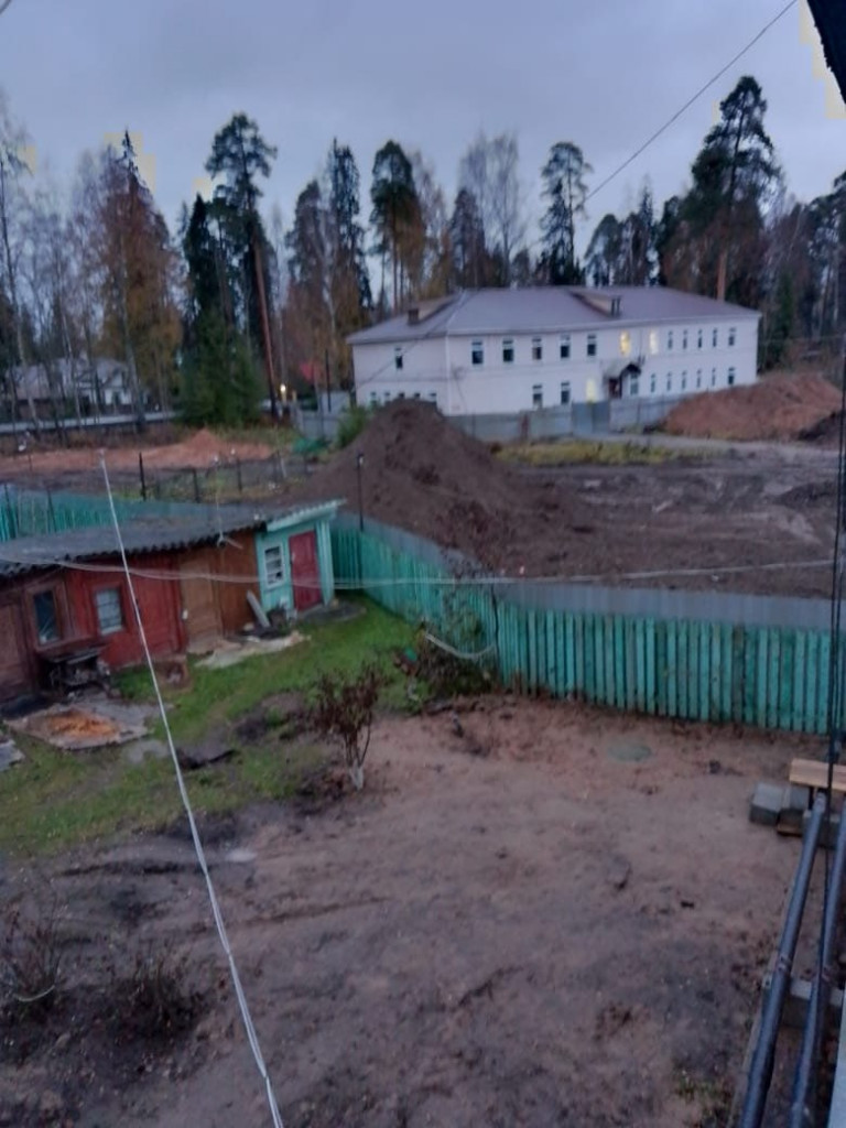 Живем в сарае с электричеством