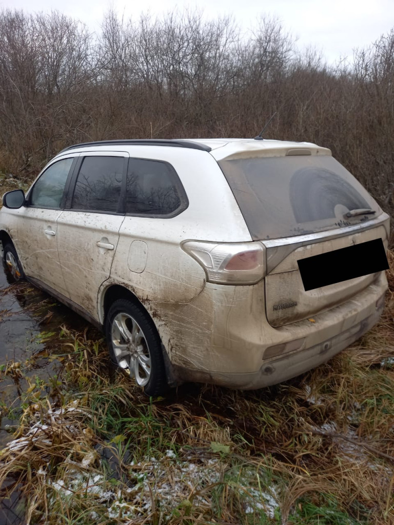 Охотников за Mitsubishi Синицу и Крюка взяли под Псковом над машиной  артистки Михайловского театра - фото › Статьи › 47новостей из Ленинградской  области