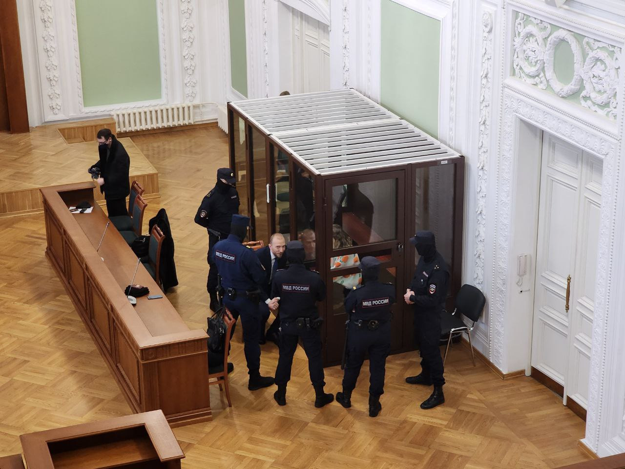 нтв-петербург. съемочная группа журналистов. спб телевидение журналисты. новости тв петербург. журналисты с канала санкт петербург.