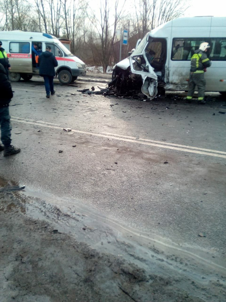 Пятеро в больнице после ДТП под Новосаратовкой. Разбиты три автомобиля ›  Статьи › 47новостей из Ленинградской области