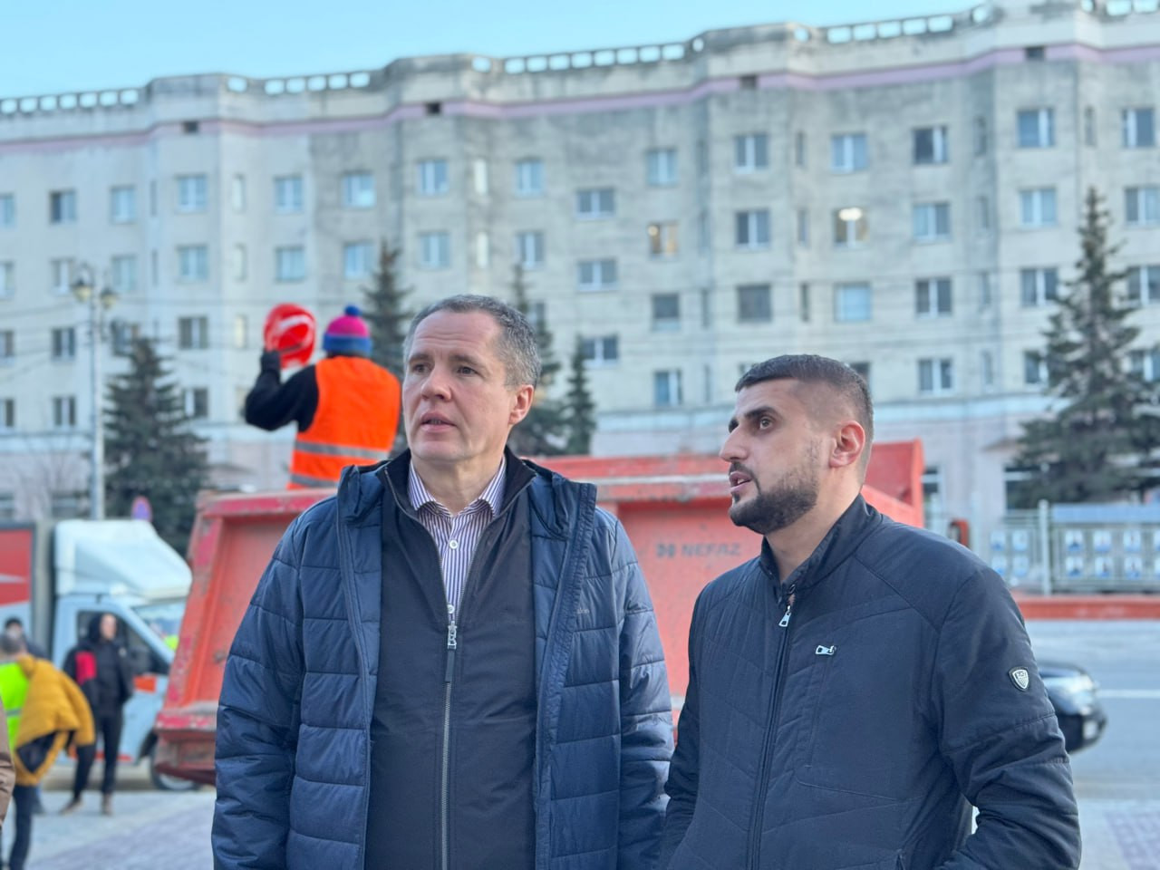 взрыв в волгограде сейчас в дзержинском районе. нужно покидать здание квартиру после взрыва. припять брошенный город. дом на батова ярославль взорвался. в каких случаях надо покидать здание после взрыва.