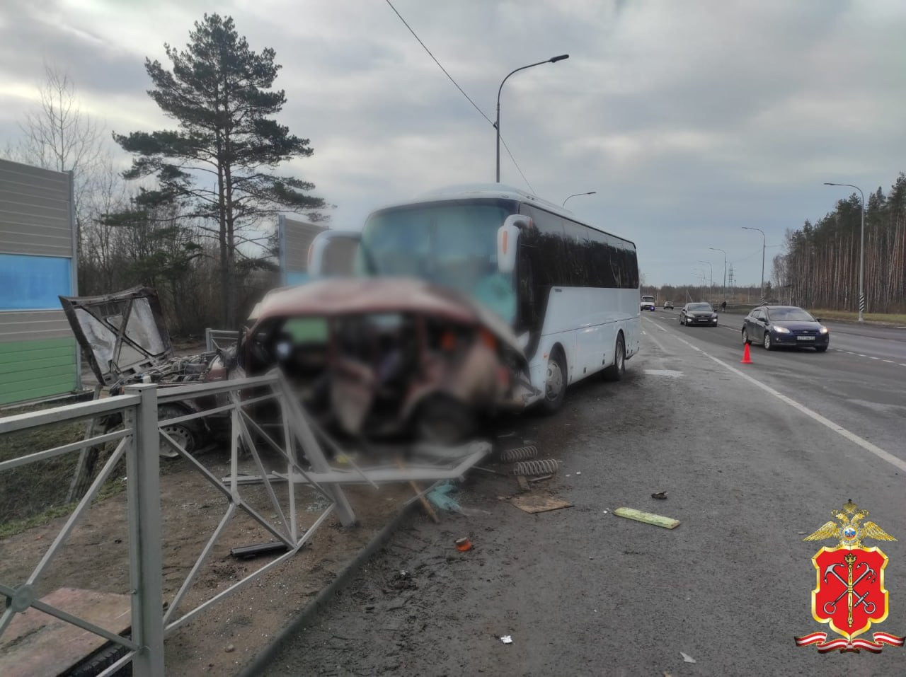 Лада” поворачивала. Появились подробности жесткой аварии с погибшим у  Усть-Луги | 08.04.2024 | ЛенОбласть - БезФормата