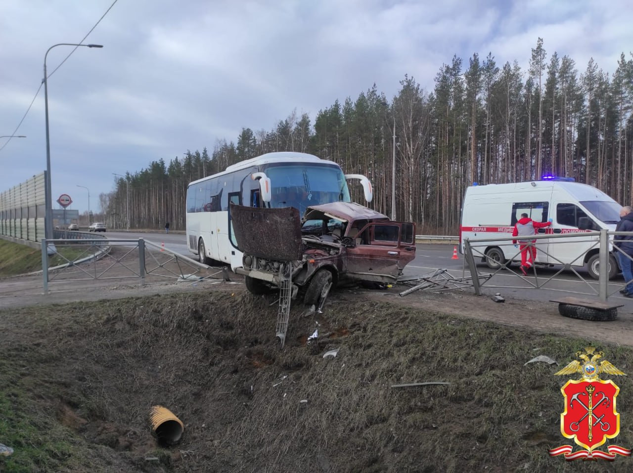 В жестком ДТП с автобусом у Усть-Луги пострадали рабочие из регионов ›  Статьи › 47новостей из Ленинградской области