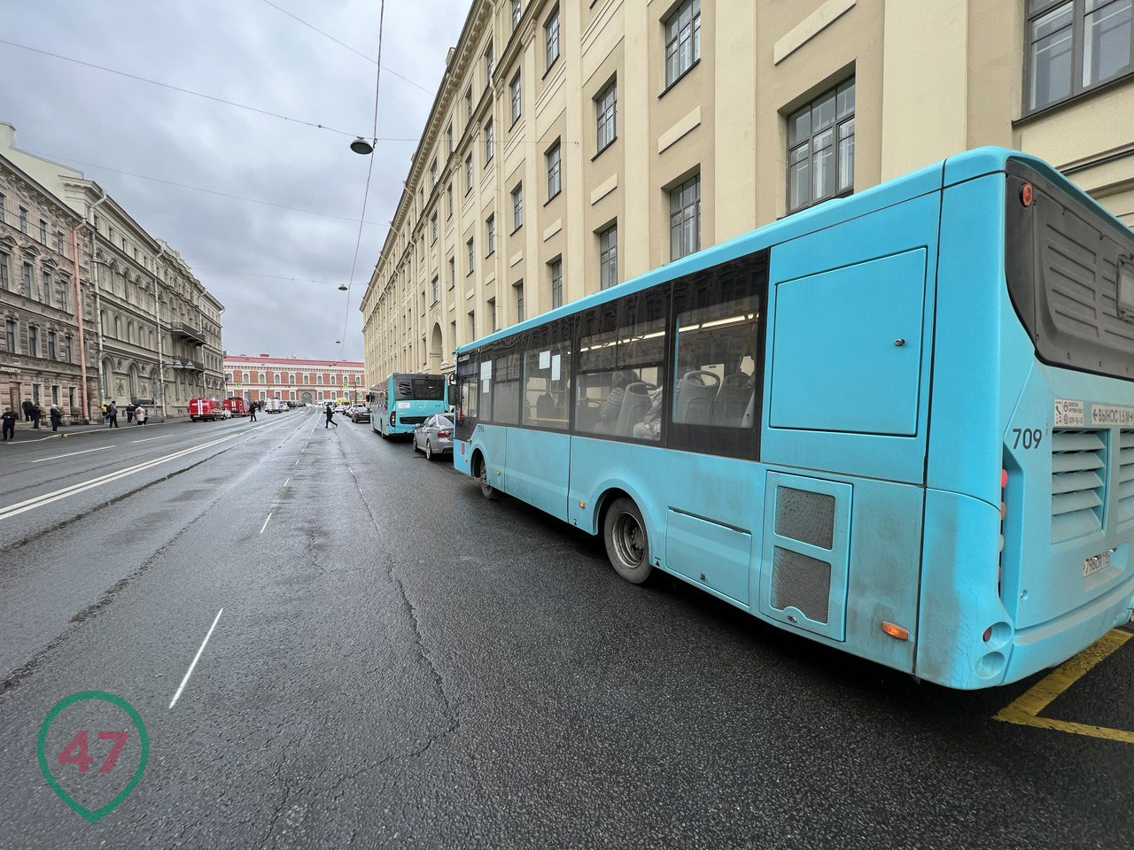 Что происходит на месте падения автобуса с моста в Мойку в Петербурге 10  мая 2024 года › Статьи › 47новостей из Ленинградской области