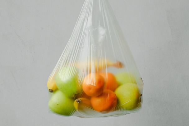 Ученые изобрели биоразлагаемое покрытие для продуктов вместо вредной пластиковой упаковки