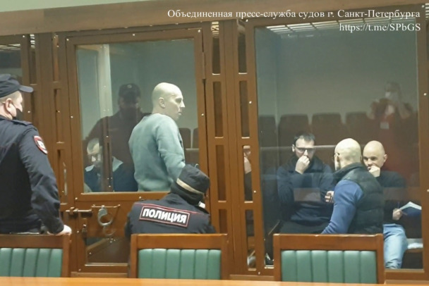 В Петербурге присяжные вынесли вердикт участникам 14 экспресс-налетов на ювелирные салоны