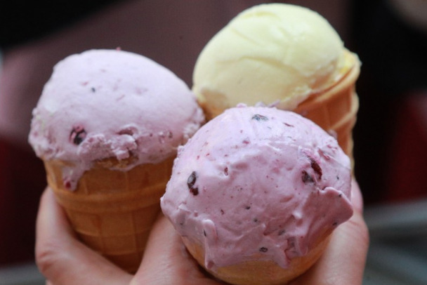 Больше, чем в Москве и Петербурге: мороженое в Ленобласти дорожает