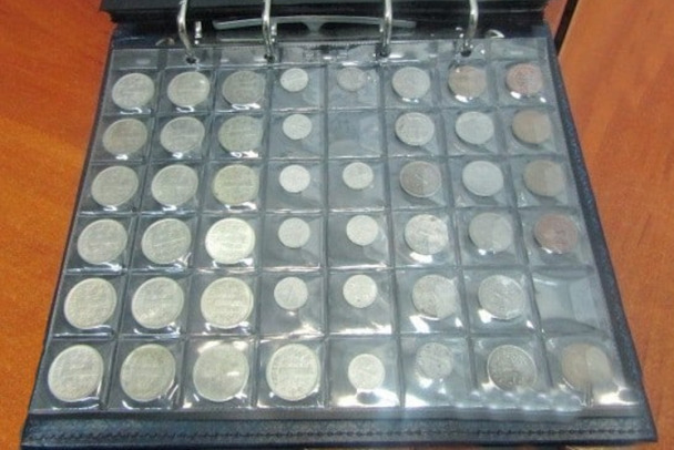 В Эстонию не выпустили коллекцию старинных монет из Ивангорода