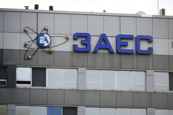 Власти Энергодара заявили о попадании снаряда в энергоблок Запорожской АЭС