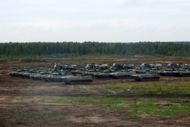 Из России в Белоруссию прибудут около 170 танков и до 200 боевых машин