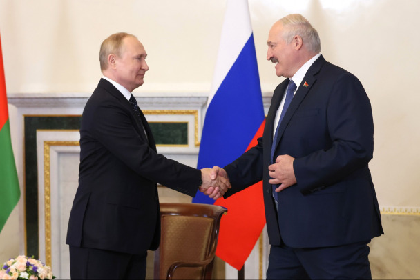 "Зубы сжали и вперед": Лукашенко призвал белорусов слушаться и делать то, что он говорит, для обеспечения спокойной жизни