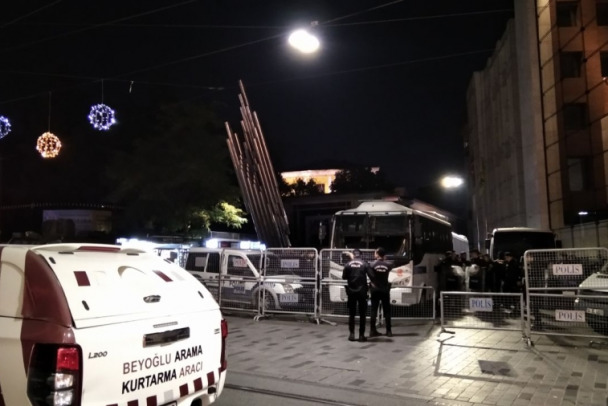 В результате взрыва в Стамбуле пострадали трое россиян