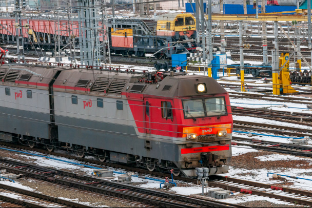 Из Петербурга запустят дополнительные поезда на новогодние праздники