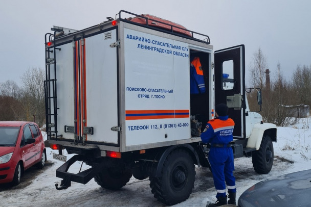 Спасатели осушили подвал после гидроудара в Ульяновке  фото