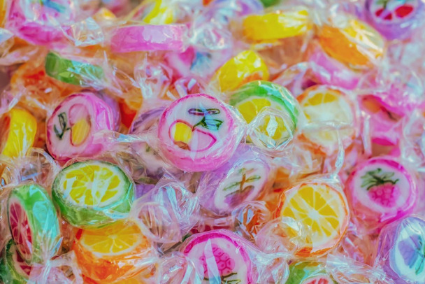 Сколько конфет в день может съесть ребенок без вреда для здоровья, подсчитали медики