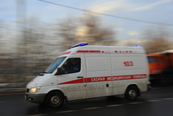 Четверо с отравлением попали в больницу из села под Кировском. Их подвела неправильная колонка
