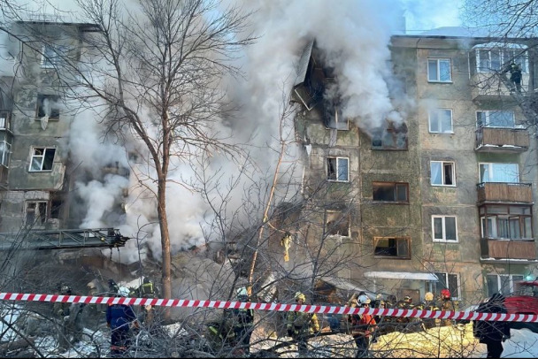 Число погибших при взрыве газа в Новосибирске выросло до 14