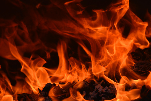 Пламя выжгло 400 «квадратов» сена под Приозерском