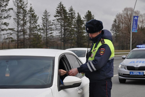 В Петербурге и Ленобласти в сети ГИБДД попали ещё 266 нетрезвых водителей. 14 из них допились до уголовного дела