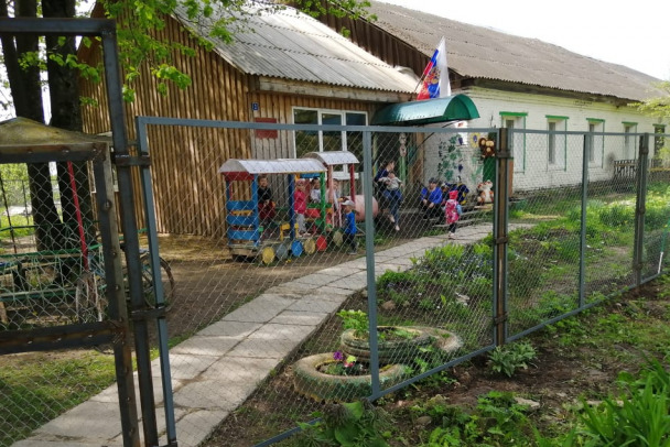 Друг подсказал: суд оценил хранение ружья в парке у детского сада в Клопицах