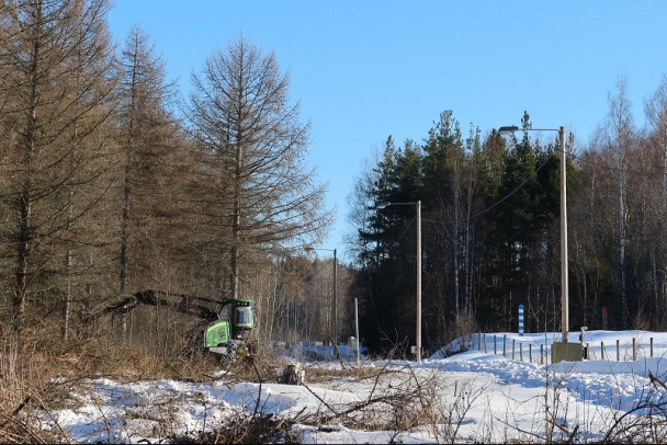Здрасьте, забор покрасьте. Финны показали, как строят барьер между Иматрой и Светогорском (фото)