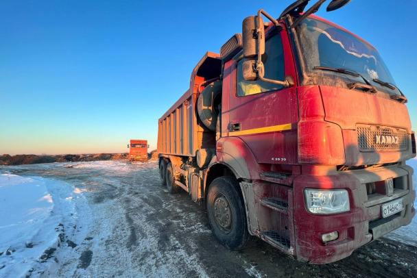 За сброс грунта на сельхозземлю в Новосергиевке накажут перевозчиков и хозяина участка