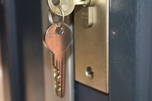 В Ивангороде жители шести аварийных домов получили ключи от новых квартир