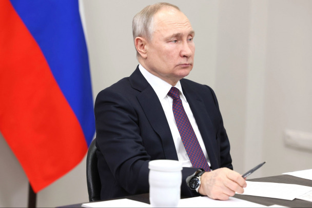Путин рассказал о сотнях тысяч снарядов с обедненным ураном, которыми может ответить Россия