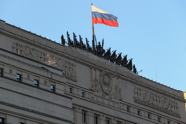 СМИ: В здание Минобороны в Москве пытался проникнуть вооруженный мужчина