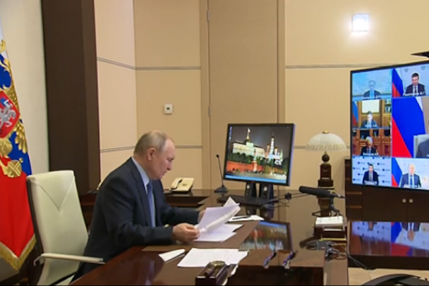 Путин предложил переименовать детское Движение первых