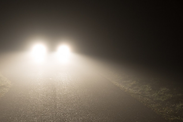На ночной дороге в Свердлова юный водитель насмерть задавил путницу