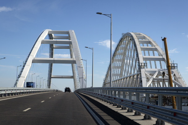 Крымский мост стабильно 