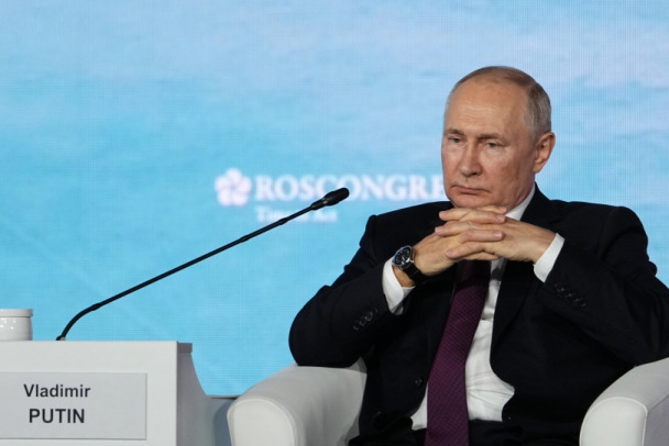 Если готовы к переговорам, пусть отменяют запрет - Путин о диалоге с Украиной
