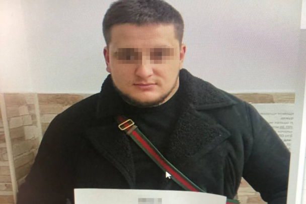 Сколько раз надо нарушить на Мерседесе домашний арест, чтобы тебя не закрыли фото