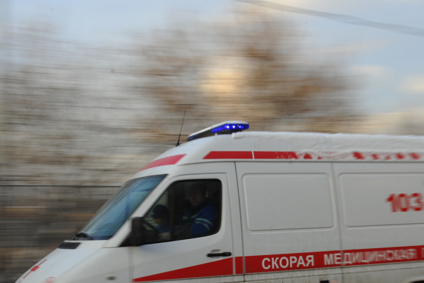 Юный пассажир такси попал в больницу после аварии на КАД у Кудрово