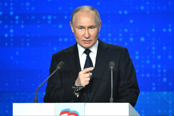 Прогулялся от Дальнего Востока до Петербурга. Путин побывал на выставке "Россия" на ВДНХ