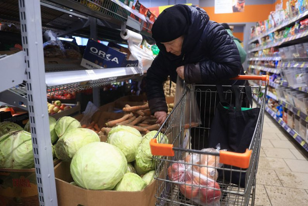 Срок бедности. В магазинах России могут появиться социальные полки с бесплатными продуктами