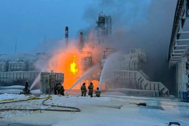 Пожар в порту Усть-Луги локализован, сообщил Дрозденко