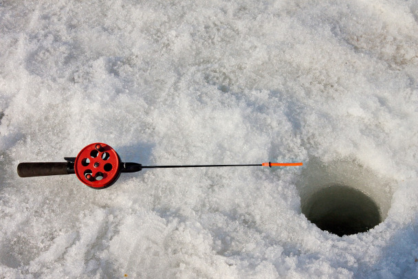 Пропавшего рыбака нашли мертвым на льду залива под Выборгом