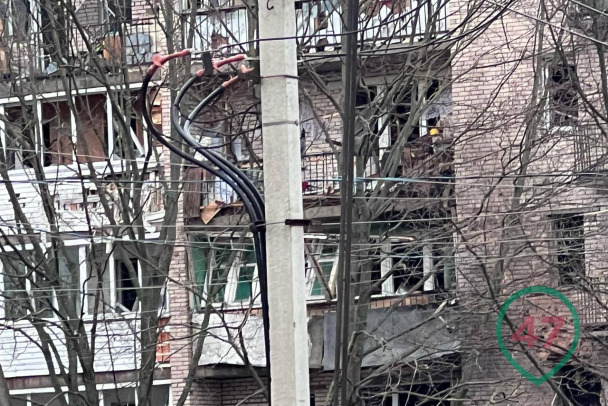 Власти Петербурга обещают оплатить ремонт квартир, поврежденных беспилотником