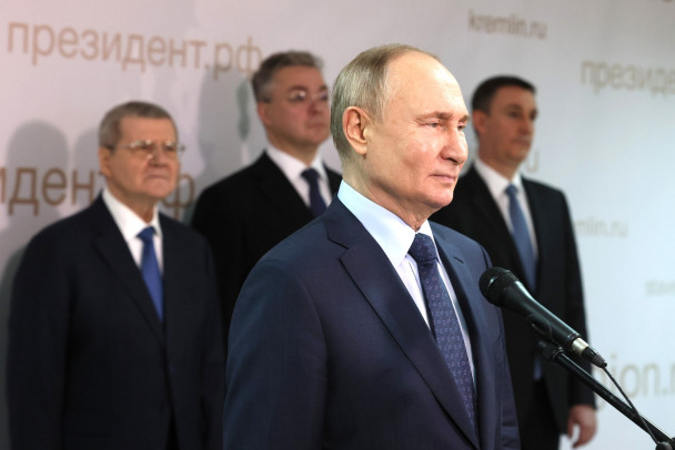 Путин по видеосвязи открыл химический комплекс «ФосАгро» в Волхове